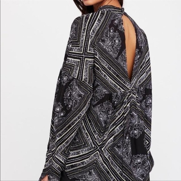 Free People Walking on a Dream Black Print Long Sleeve Tunic Medium - Picture 2 of 7